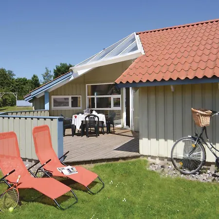 Holiday home Five-bedroom Holiday In