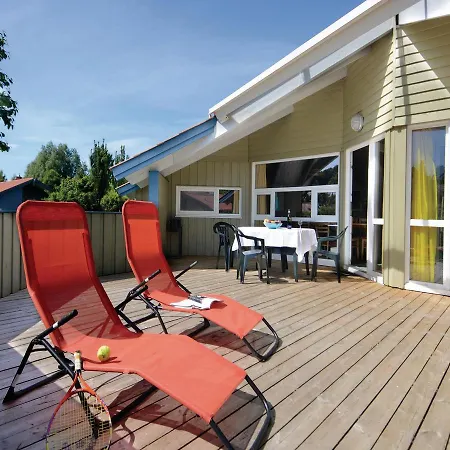 Holiday home Five-bedroom Holiday In